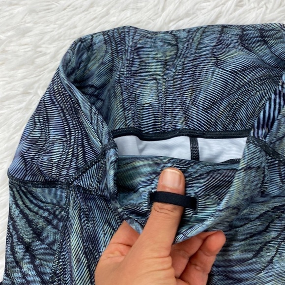 Lululemon Fast and Free High Rise Crop 23" Dimensional Icing Blue Multi - Picture 4 of 7